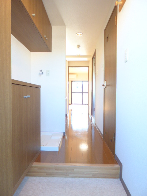 玄関　★玄関にシューズＢＯＸあります★