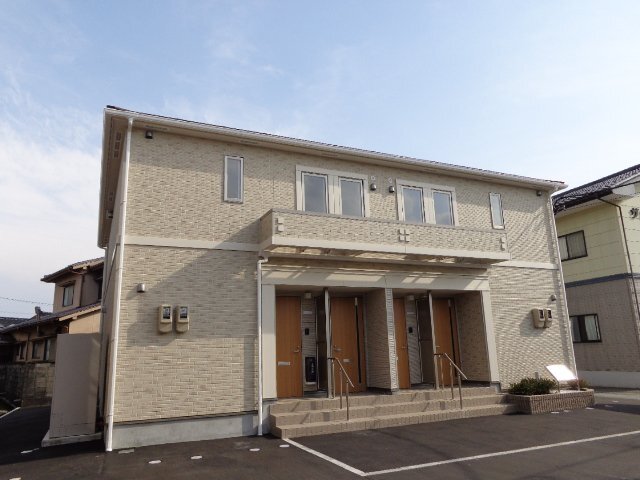 エントランス　外観写真（昼）