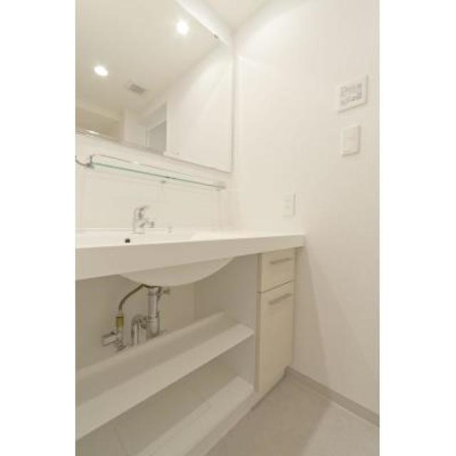 洗面設備　※写真は同タイプ住戸です。