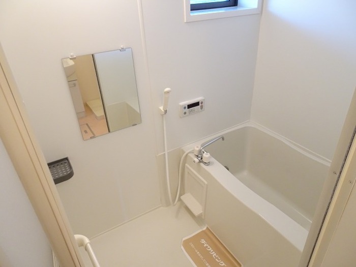 バス・シャワールーム　お風呂で日々の疲れを落としましょう