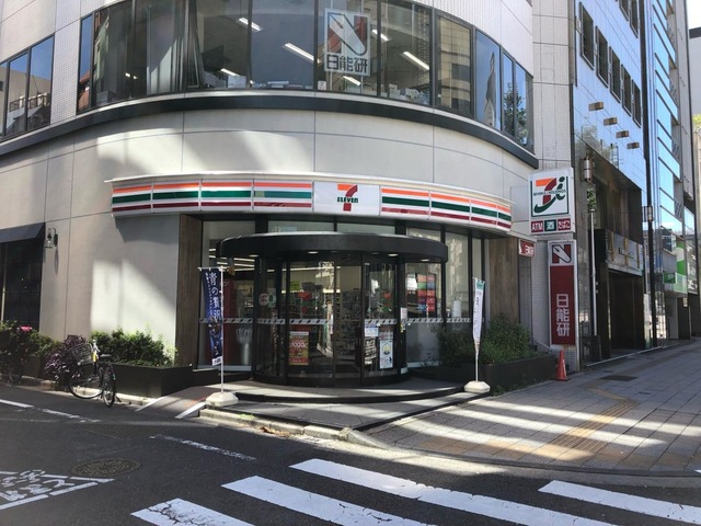 コンビニ　セブンイレブン 台東柳橋1丁目店（コンビニ）まで73m