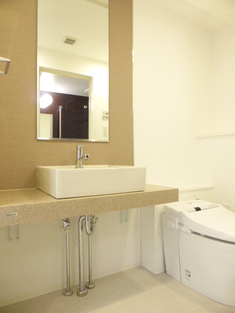 洗面設備　※別部屋の参考写真です。