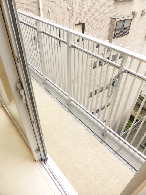 バルコニー　※別部屋の参考写真です。
