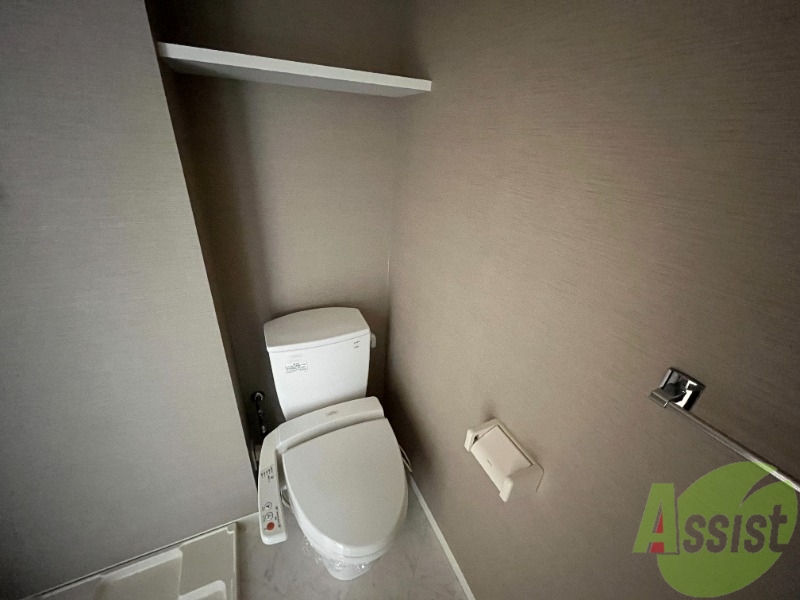 トイレ　トイレは温水洗浄便座になります。清潔にご使用いただけます。