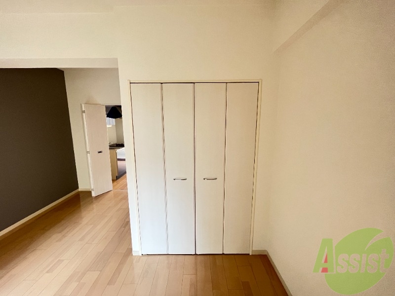 収納　収納はこちらのクローゼットをご利用いただけますよ。