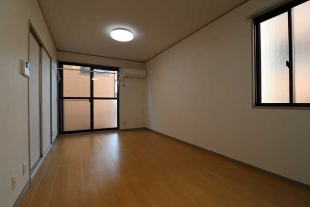 居室・リビング　１０２　ＤＫ