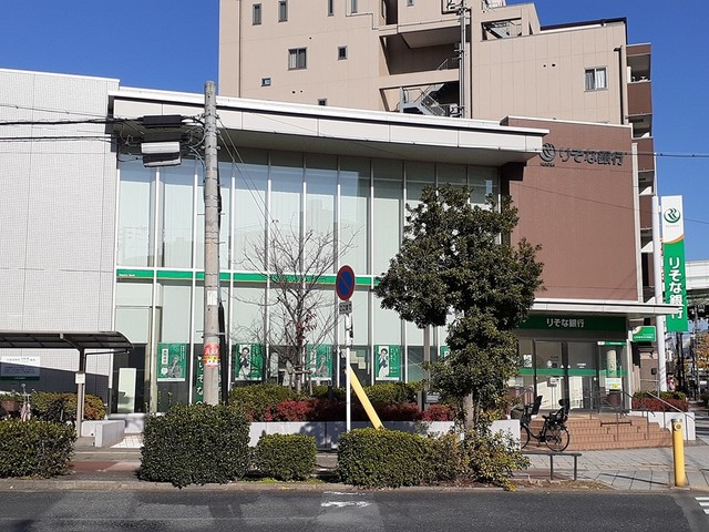 銀行　りそな銀行市岡支店（銀行）まで498m