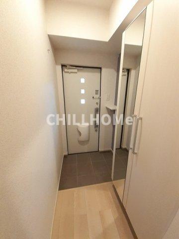 玄関　当社、チルホームのHPもご覧ください(^^)/物件情報多数♪