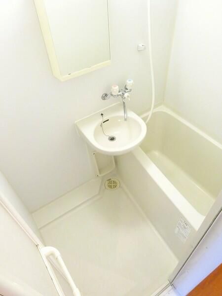 バス・シャワールーム　※別号室参考写真