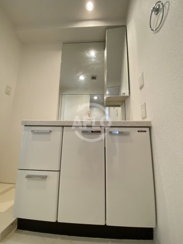 洗面設備　アーデンタワー北堀江　独立洗面化粧台