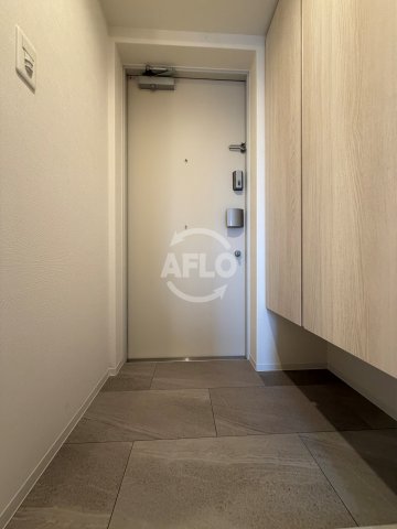 玄関　コンフォリア・リヴ 桜川ソルテラス　玄関