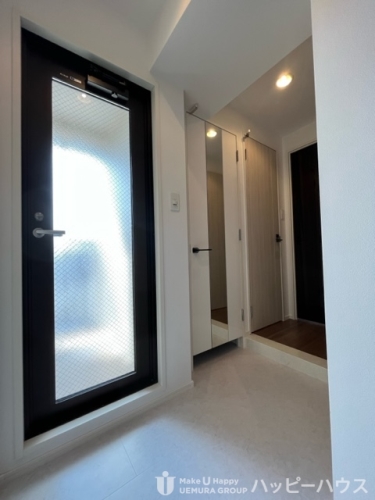 玄関　９０３号室の写真です。