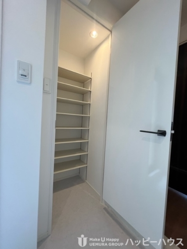 収納　９０３号室の写真です。