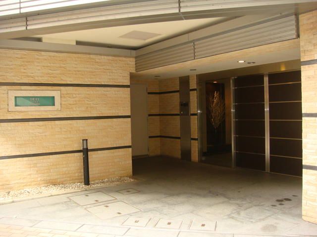 エントランス　ゆとりのあるエントランスです