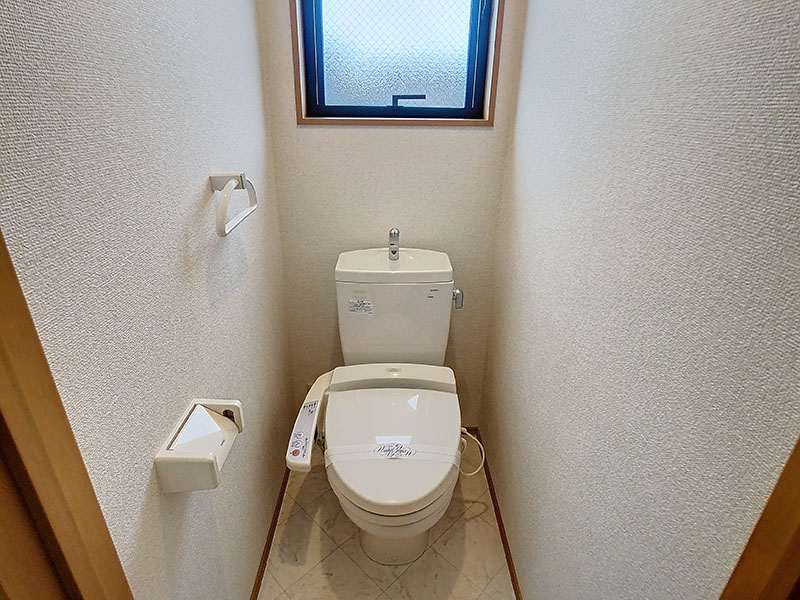 トイレ　※別のお部屋の写真です。