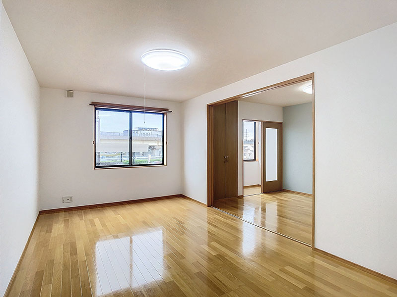 居室・リビング　※別のお部屋の写真です。