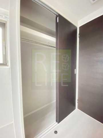 収納　Ａｎｅｌａ　Ｃｏｕｒｔ