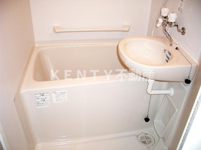 バス・シャワールーム　日々の疲れを癒すお風呂付です