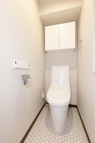 トイレ　※写真は同タイプ住戸です。