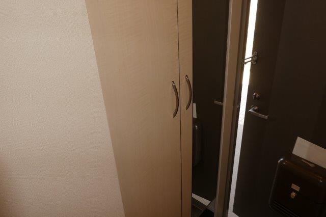 玄関　シューズボックス