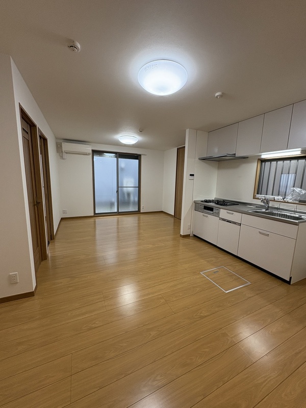 居室・リビング　内観