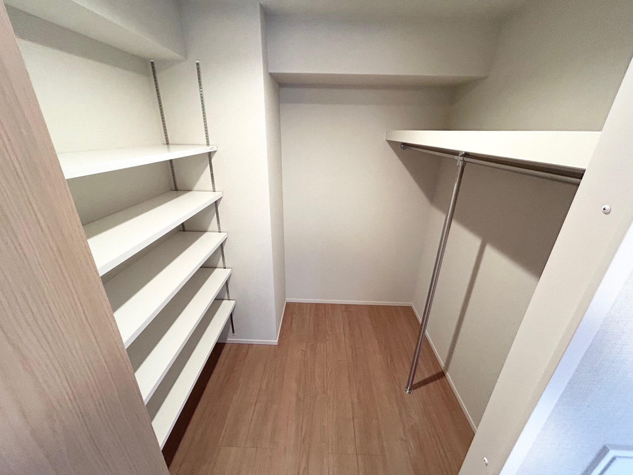 収納　大型ウォークインクローゼット