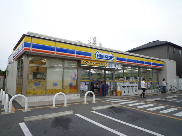 飲食店　ミニストップ鶴ヶ島脚折4丁目店（飲食店）まで820m