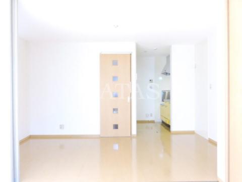 居室・リビング　同物件別部屋です。