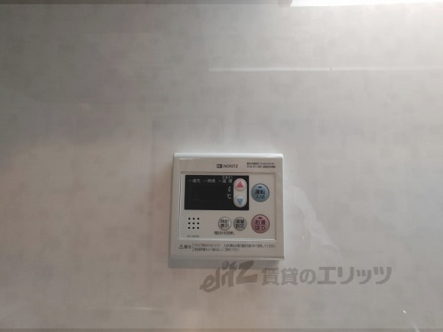 その他設備　給湯器リモコン