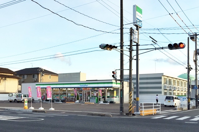 コンビニ　ファミリーマート南開店（コンビニ）まで542m
