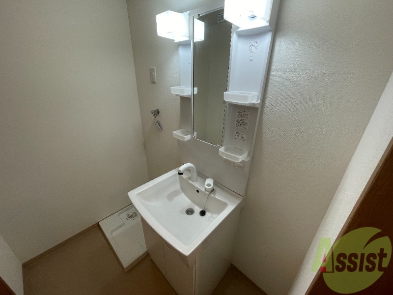 洗面設備　洗面台です、朝の支度はここでばっちりです！