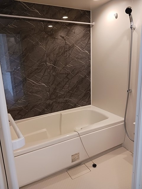 バス・シャワールーム　浴室1坪です。