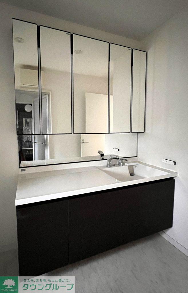 洗面設備　洗面化粧台