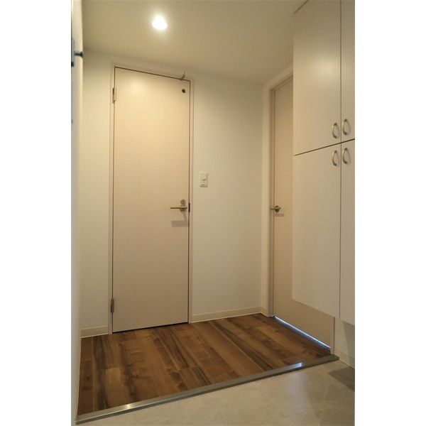 玄関　広々とした玄関です！