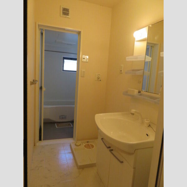 洗面設備　忙しい朝には欠かせない洗面所です