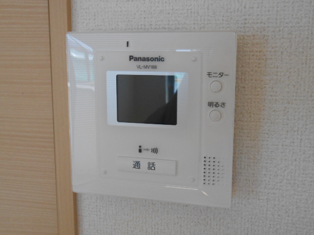 セキュリティ　カラーＴＶモニター付インターホン完備