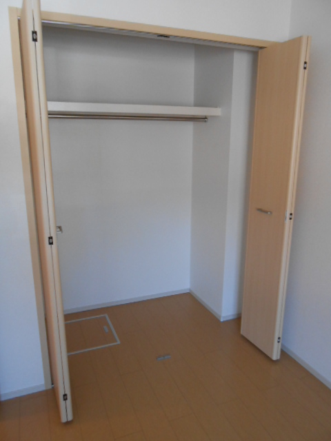 収納　寝室内収納（クローゼット・１間分）完備