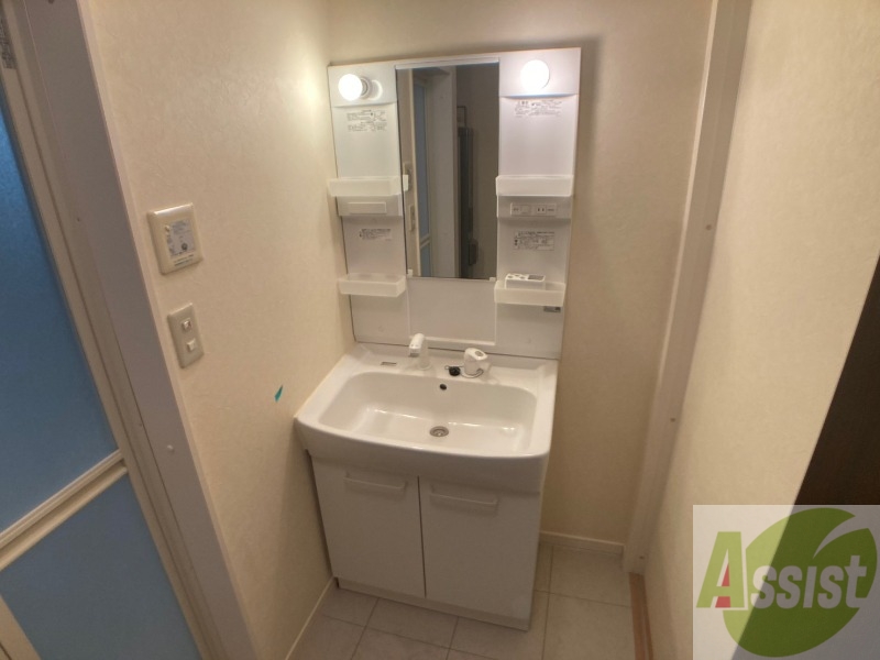 洗面設備　こちらに洗面台があります。朝の洗顔はこちらで。