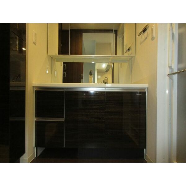 洗面設備　※別室の参考写真の為、現況優先です。