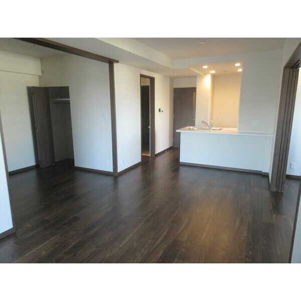 居室・リビング　※別室の参考写真の為、現況優先です。