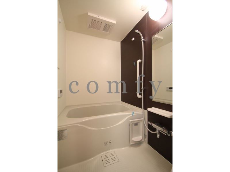 バス・シャワールーム　追焚き・浴室乾燥機付きバス