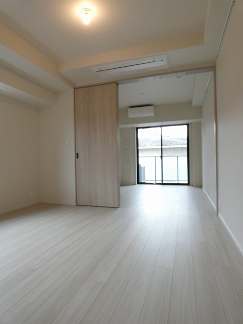 居室・リビング　内観※別部屋参考写真