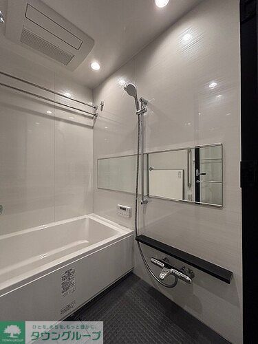 バス・シャワールーム　お問合せは(株)タウンハウジング東京へ