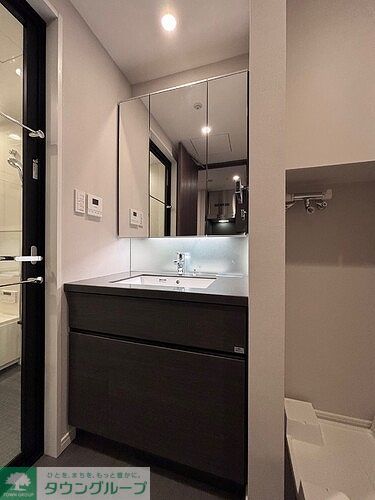 洗面設備　お問合せは(株)タウンハウジング東京へ