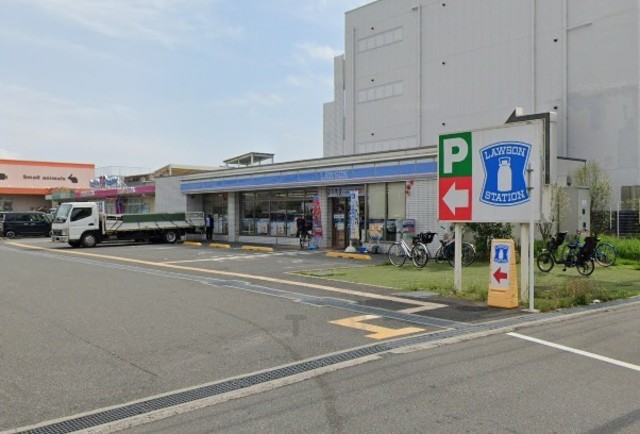 コンビニ　ローソン　内環豊中服部寿町店（コンビニ）まで541m