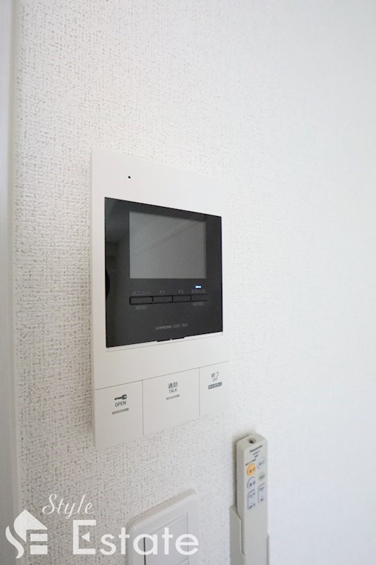 セキュリティ　モニター付きインターホン