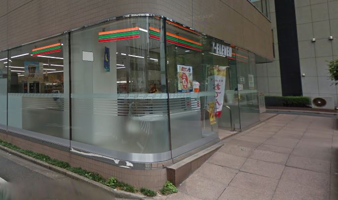 コンビニ　セブンイレブン 千代田岩本町1丁目店（コンビニ）まで128m