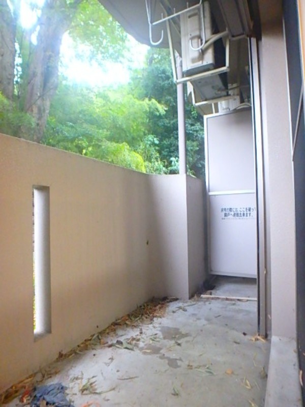 バルコニー　図面と現状に相違がある場合には現状を優先