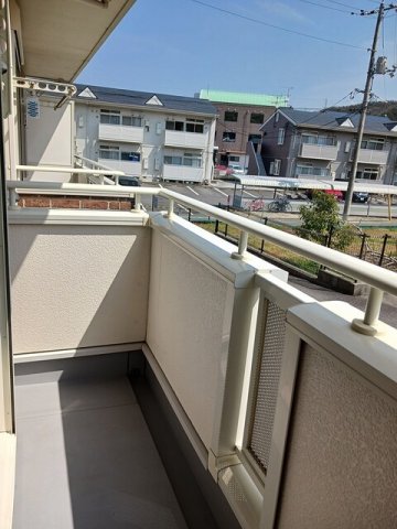 バルコニー　外からの目が気にならないバルコニーで洗濯物が干せます