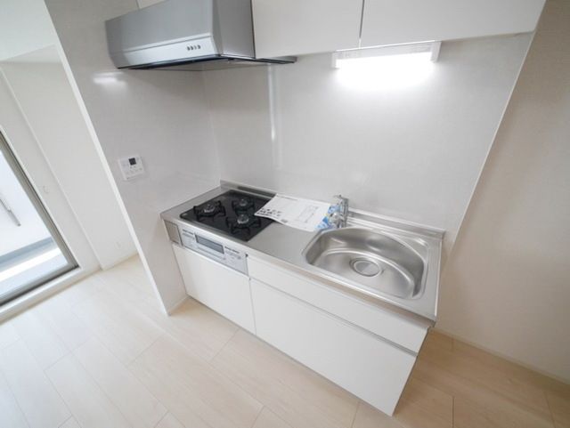 キッチン　同物件別部屋写真